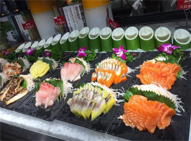 奥拉家海鲜牛排自助