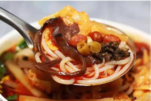 梁公婆螺蛳粉加盟