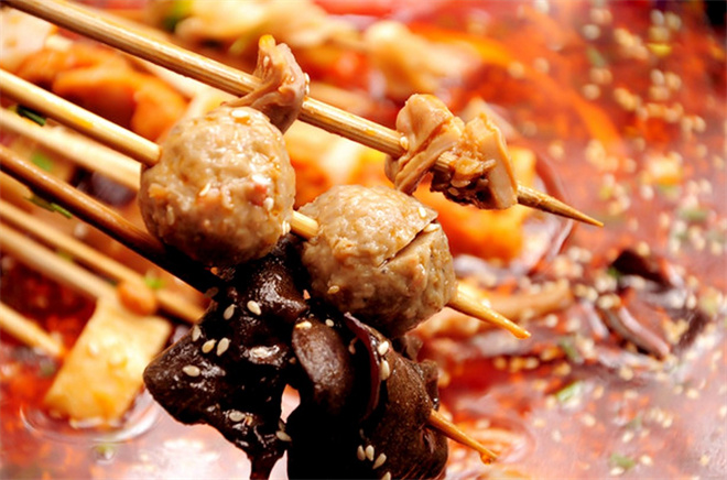 毛毛虫串串香加盟