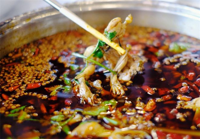 龙门飞鱼美蛙鱼头火锅