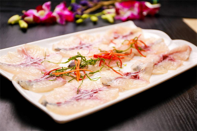 余味儿斑鱼火锅加盟