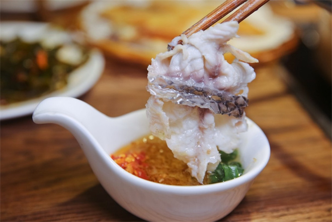 余味儿斑鱼火锅