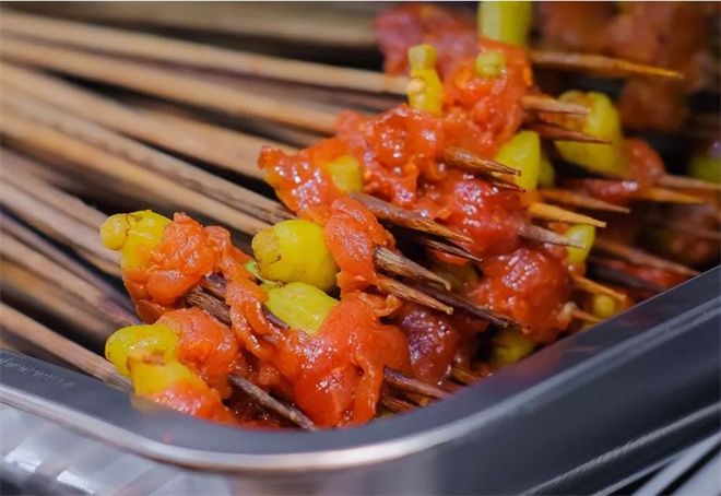 来串街边串串香加盟