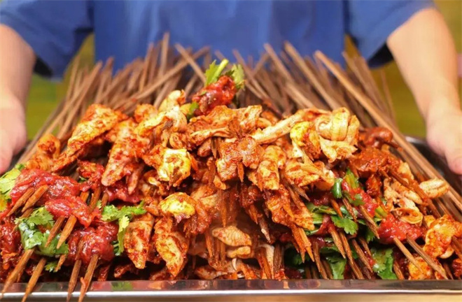 川串超人串串香加盟