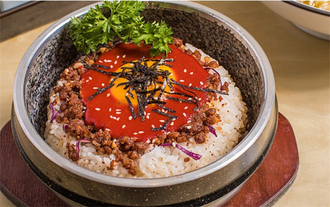 韩记石锅拌饭加盟