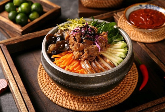 朴状元石锅拌饭加盟