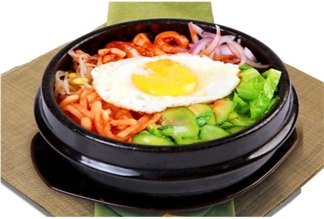 韩记石锅拌饭加盟