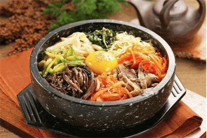 朴状元石锅拌饭