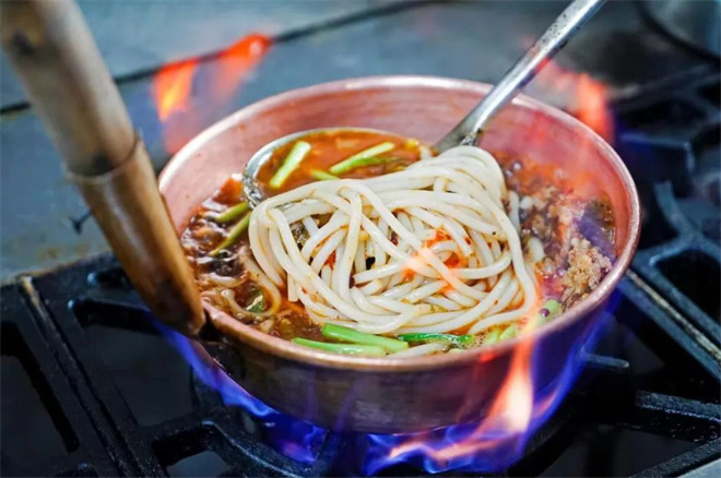 傣三鲜小锅米线