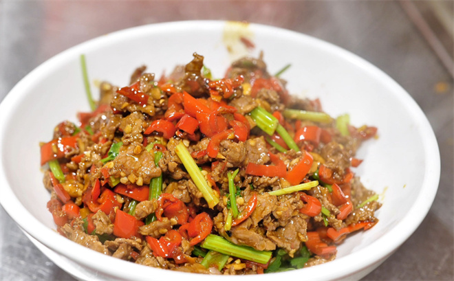 小霸椒现炒黄牛肉加盟