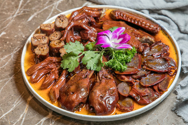 吖咪鸭熟食加盟
