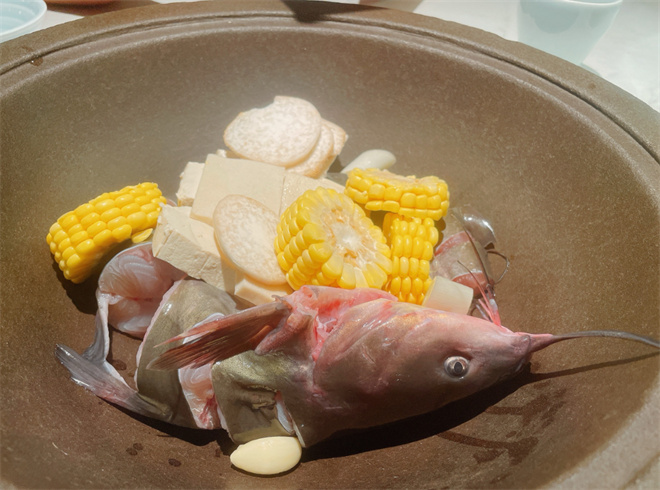 鱼翻天豆腐石锅鱼加盟