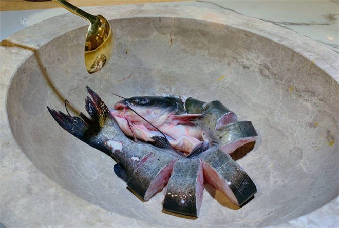 云乡九鲤石锅鱼