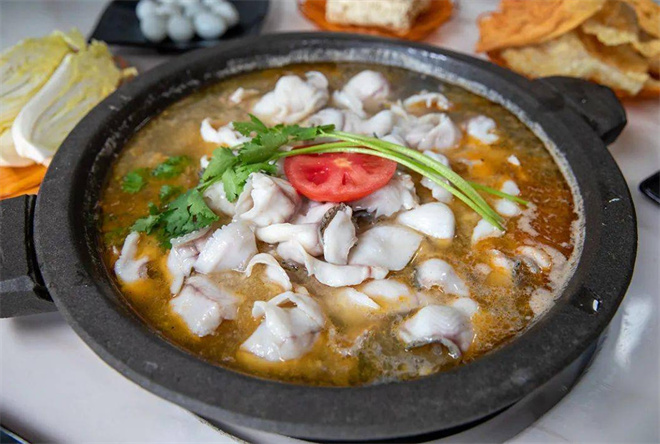 锅锅鲜石锅鱼加盟