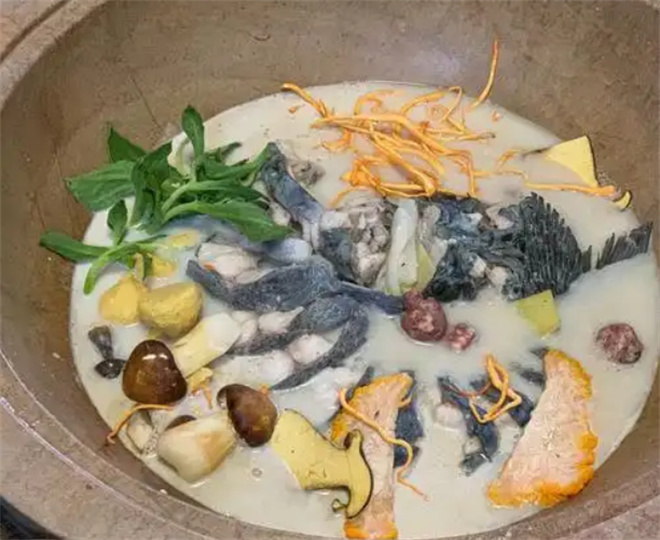 锅锅鲜石锅鱼加盟