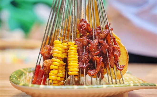 李老三油炸串串香 李老三油炸串串香