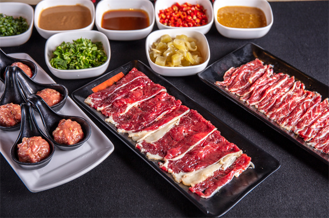 小木船潮汕牛肉火锅加盟