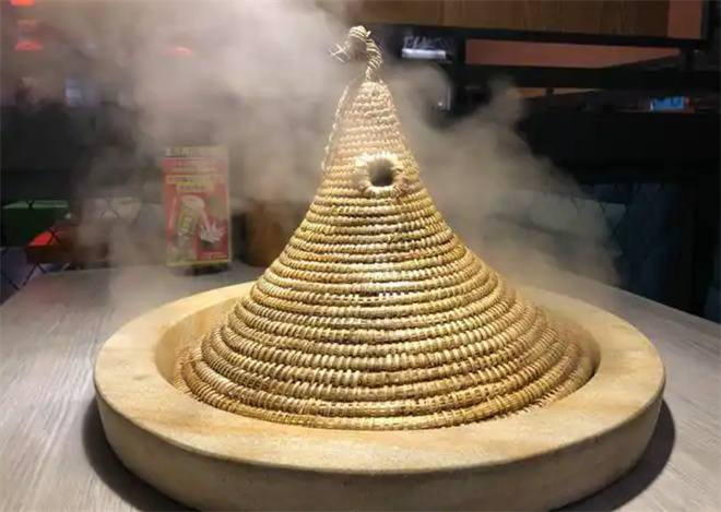 蒸蒸日尚石锅鱼