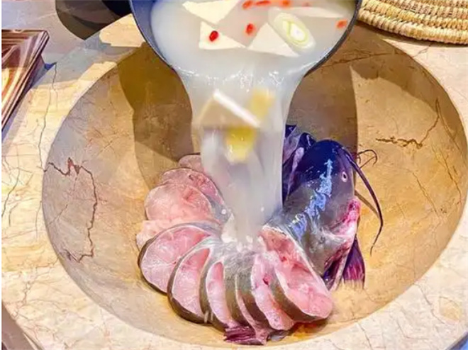 蒸蒸日尚石锅鱼加盟