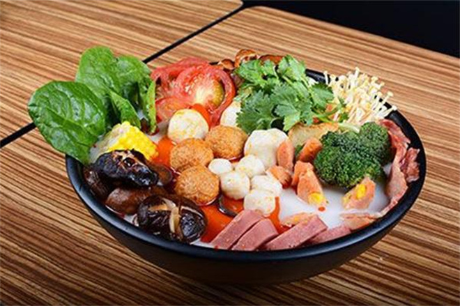 麻顶天麻辣烫加盟