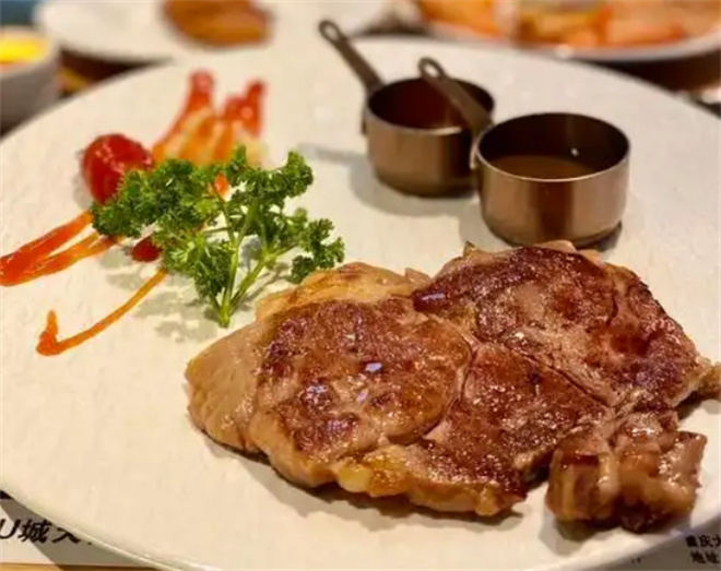 里约牛排自助西餐厅加盟