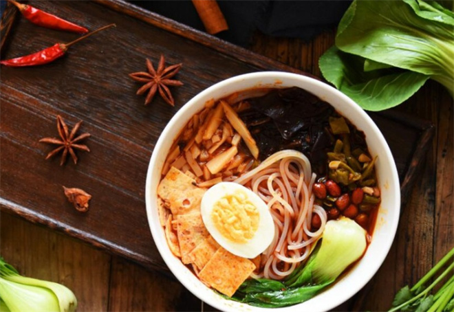 八桂唐记柳州螺蛳粉加盟