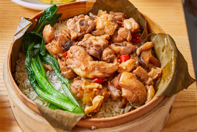 石佛营黄焖鸡米饭