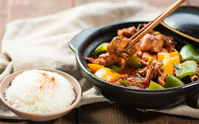 石佛营黄焖鸡米饭