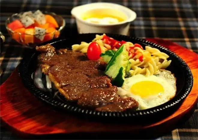 牛小黑街头牛排加盟