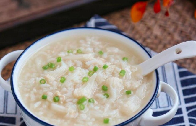 周小江现熬鲜粥