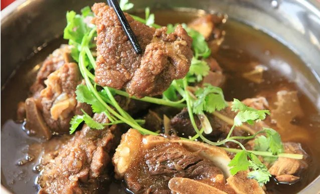 犟福牛排牛骨煲