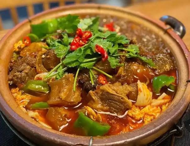 犟福牛排牛骨煲