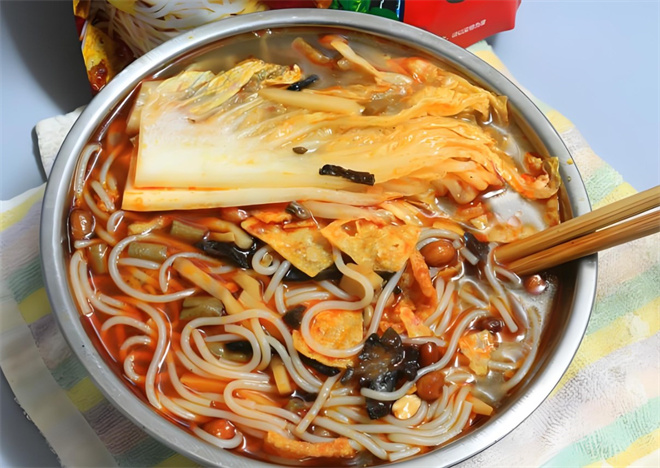 桂轩螺螺蛳粉加盟