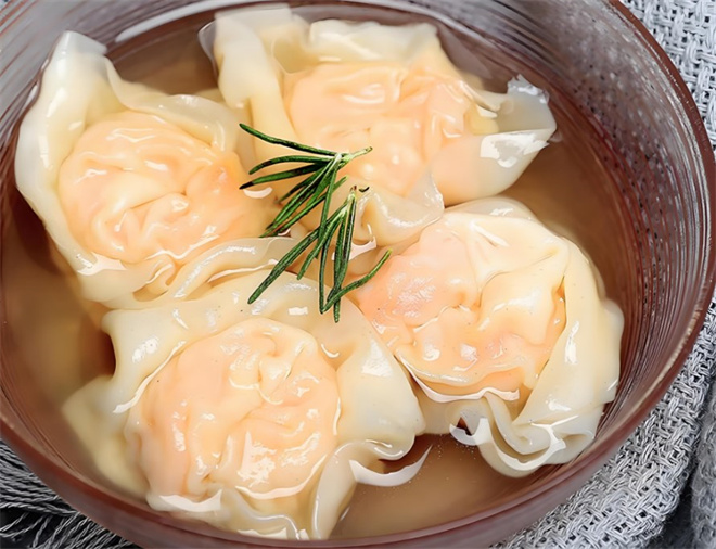 俏碗里新派上海馄饨加盟