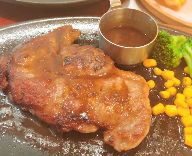 漫步客牛排餐厅