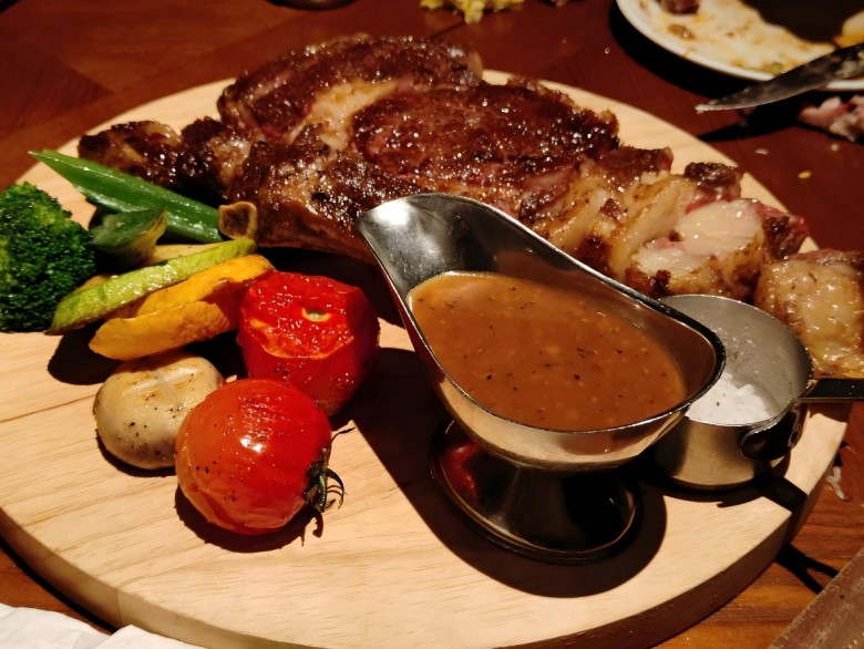 陈连村深夜牛排