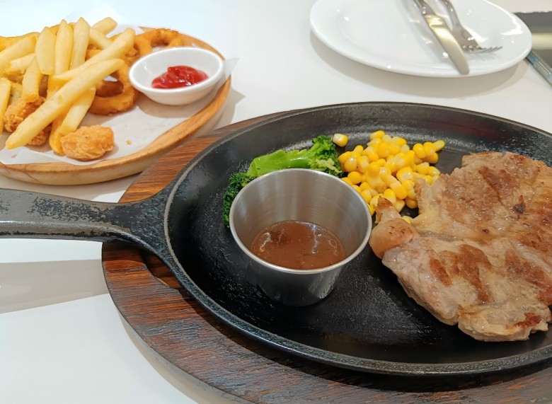 陈连村深夜牛排加盟