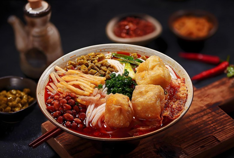 螺领鲜螺蛳粉加盟