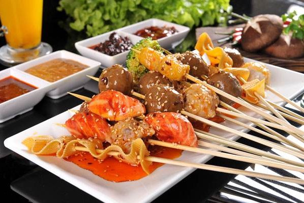 老马路串串香加盟