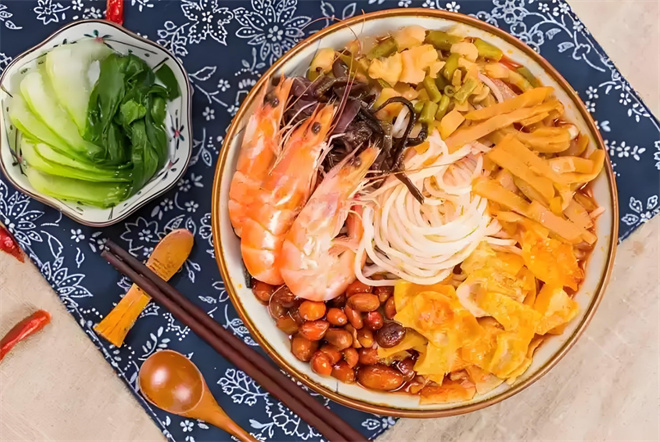 尝回佳螺蛳粉加盟