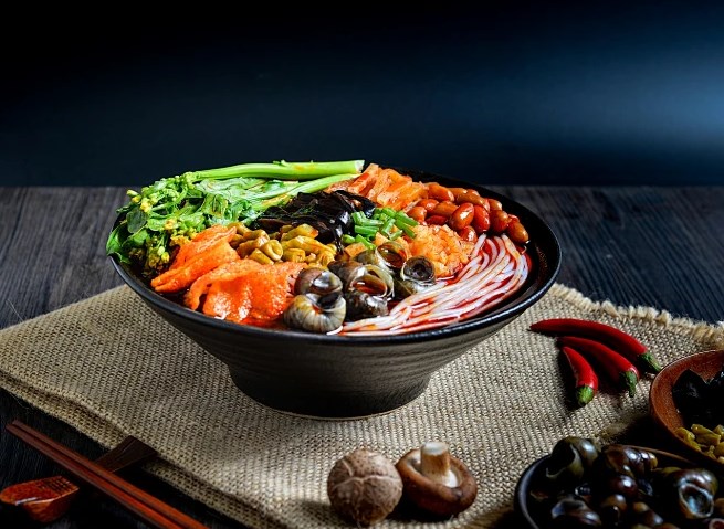 小妞螺蛳粉加盟