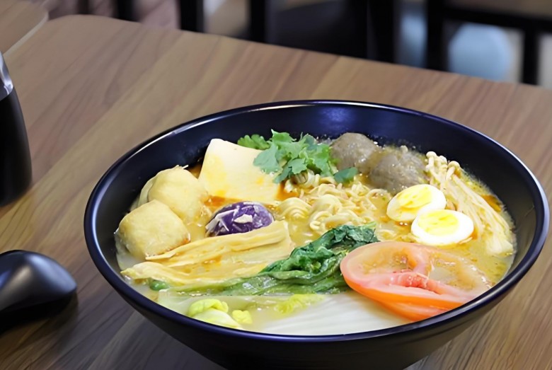 十八吉麻辣烫加盟