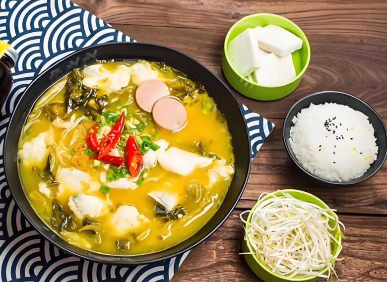 食缘素酸菜鱼米饭