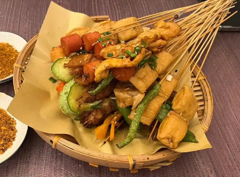 焱小妹油炸串串