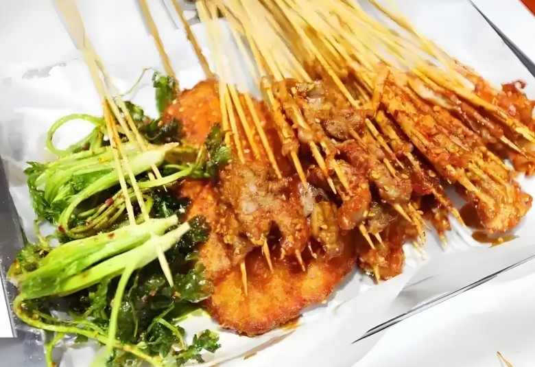 焱小妹油炸串串