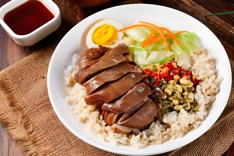 宜娘娘卤汁拌饭