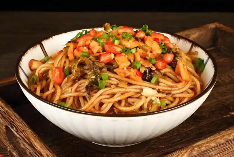 丁大胆爆炒螺蛳粉