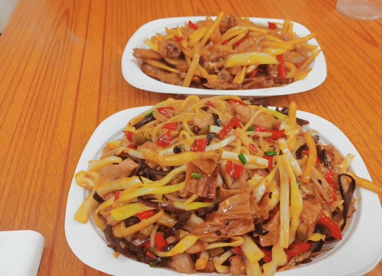 丁大胆爆炒螺蛳粉