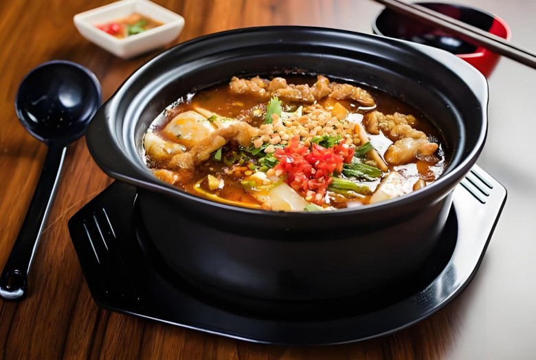 飞垚砂锅麻辣烫加盟