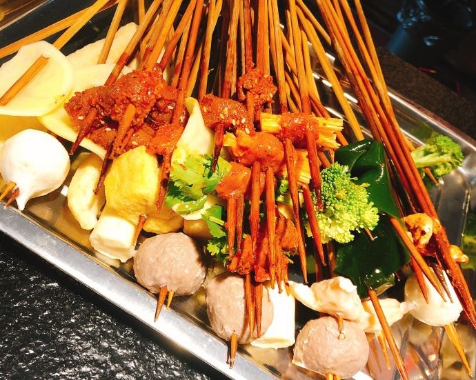 尊品味小郡肝串串香